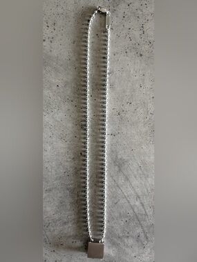 Vitaly square pendant with chain